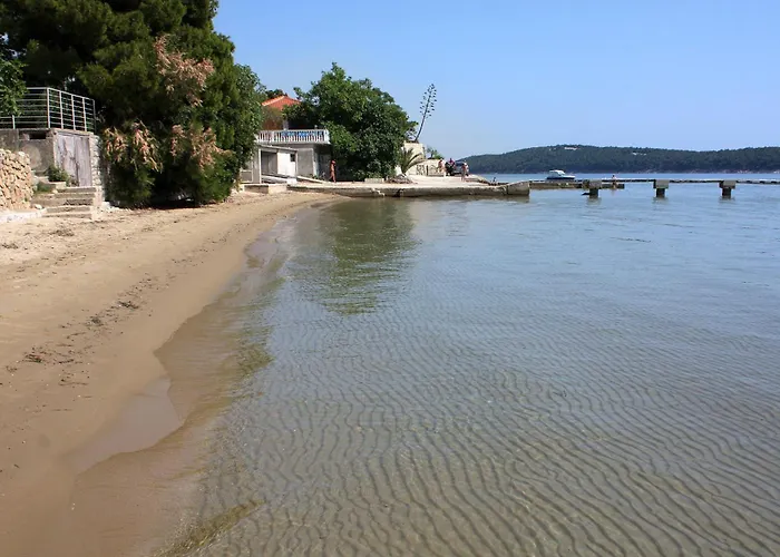 Appartamento With Parking Space Banjol, Rab - 16647 Banjol